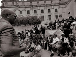 Jamel Shabazz facilitating the event.