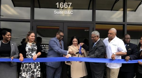 Ilera and Southern ribbon cutting ceremony