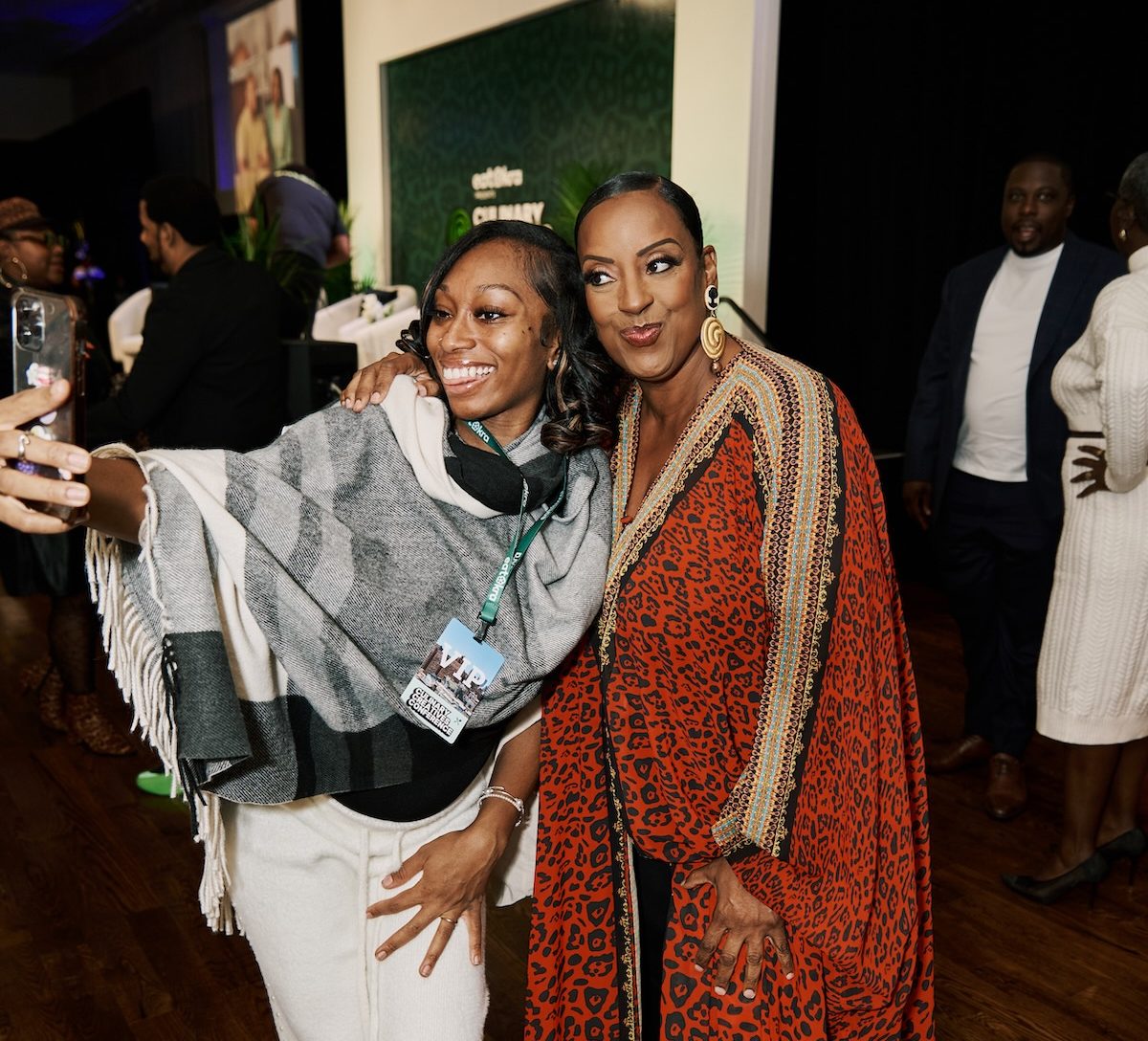 Image of Melba Wilson of Melba's with attendee at The Culinary Creatives Conference.